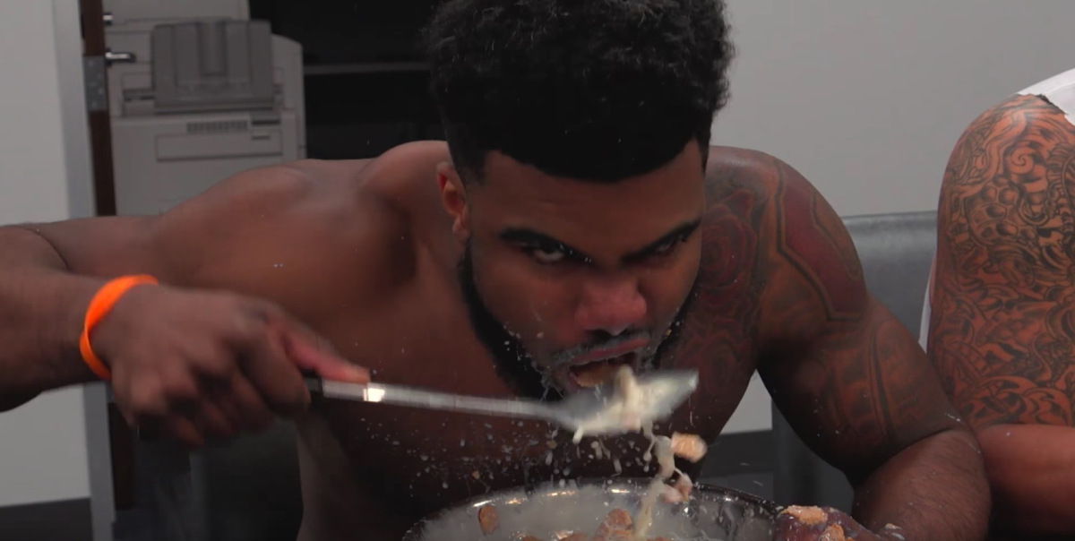 Ezekiel Elliott, Clay Matthews are just a few of the NFL's smelling salt  users